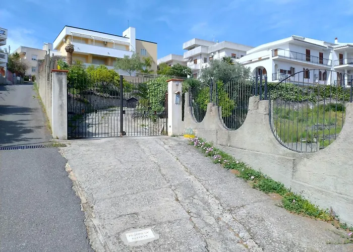 Soverato Con Vista 索威拉托玛里纳